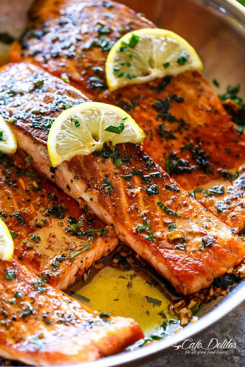 Crispy Seared Salmon in Minutes: Lemon Garlic Herb Recipe